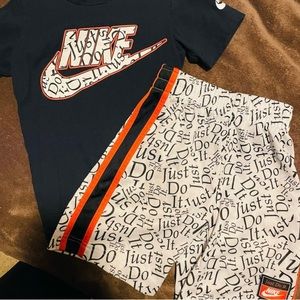 Kids size 6 Nike set
